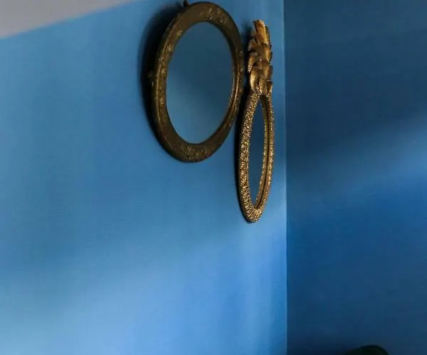 Mini De Fabriek アパート *