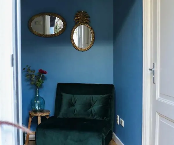 Mini De Fabriek アパート